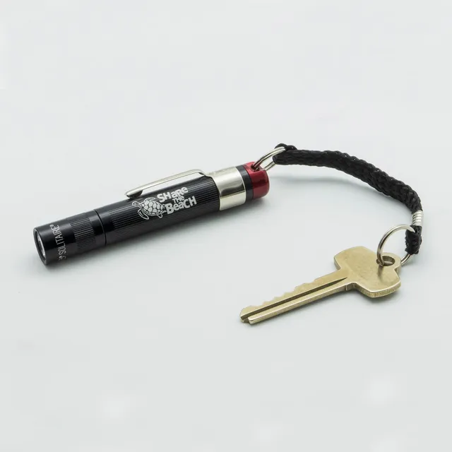 mag-lite-solitaire-led-spectrum-rot-taschenlampe-beach image 1